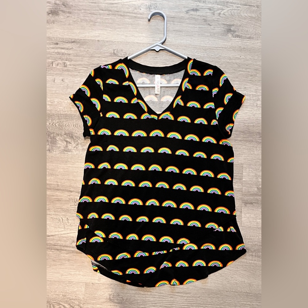 Printed V-Neck Boyfriend Nursing Tee XS